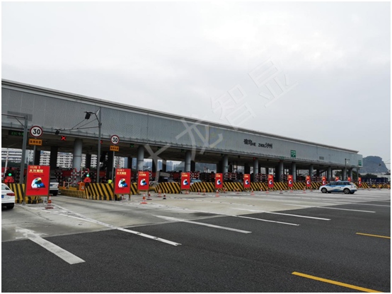 智能LED廣告機(jī)-戶(hù)外廣告機(jī) (2).jpg